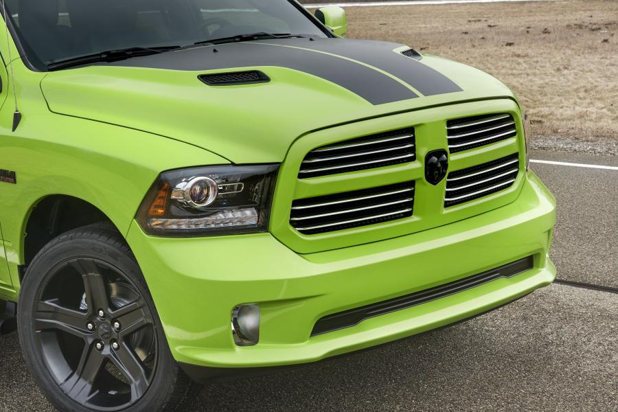 Детали экстерьера Dodge Ram 1500 Sublime Sport Crew Cab 2017 года  (фото 8 из 12)